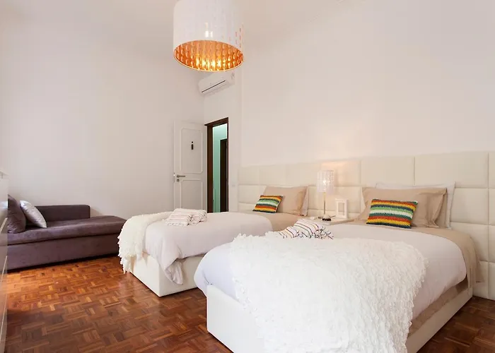 בית הארחה Ginjinha House - 4 - Bairro Alto - With Ac By Lisbeyond